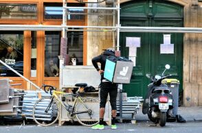 Η Ευρωπαϊκή Ένωση βελτιώνει τα δικαιώματα των εργαζομένων στις ψηφιακές πλατφόρμες - Υπολογίζονται σε 5,5 εκατομμύρια - Το περιεχόμενο της φιλόδοξης νομοθεσίας.