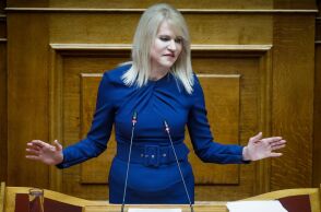 Η Θεοδώρα Τζάκρη