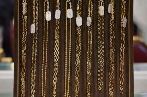 Ληστές εισέβαλαν σε κοσμηματοπωλείο με βαριοπούλα στο Γκύζη