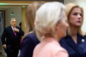 «Μήπως να πίνατε έναν καφέ έξω;»: Πώς κάμφθηκε το βέτο του Όρμπαν για την Ουκρανία