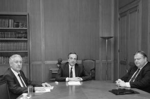 Ο Ανδρέας Παπαδόπουλος σχολιάζει την αντίδραση του Αντώνη Σαμαρά στην τροπολογία της κυβέρνησης για το μεταναστευτικό.