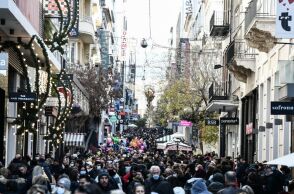 Χριστούγεννα 2023: Ανοιχτά σήμερα Κυριακή 17 Δεκεμβρίου τα καταστήματα - Πώς διαμορφώνεται το εορταστικό ωράριο λειτουργίας.