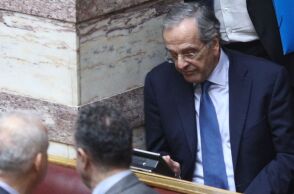 Πώς σχολίασαν το ιστορικό «όχι» στην τροπολογία για τους μετανάστες από τον πρώην πρωθυπουργό κυβερνητικές πηγές