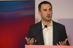 Επίθεση Χαρίτση για μη κρατικά πανεπιστήμια: «Μία ακόμη ευκαιρία κερδοσκοπίας»