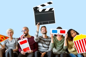 Παρέα που βλέπει κωμωδία 