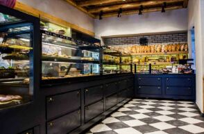 «Ολύρα, άρτος και γλυκίσματα»