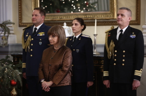 Άκουσε τα Κάλαντα των Χριστουγέννων και η Κατερίνα Σακελλαροπούλου