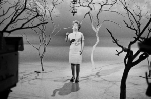 «Rockin' Around the Christmas Tree»: Η ιστορία πίσω από την επιτυχία του τραγουδιού που ερμήνευσε η Brenda Lee και το νέο βιντεοκλίπ.