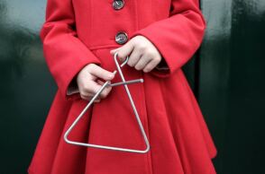 «Να τα πούμε;» - Η ιστορία και η σημασία πίσω από τα Κάλαντα και οι στίχοι ανά περιοχή