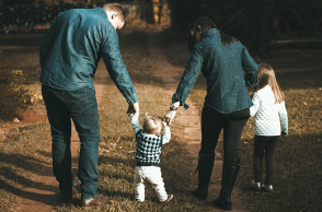 Σχόλιο του Νίκου Γεωργιάδη για το νομοσχέδιο για τα ομόφυλα ζευγάρια και τους βουλευτές της ΝΔ που δηλώνουν πως δεν θα το ψηφίσουν ή σκέφτονται να μην το ψηφίσουν
