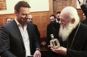 Η «ορθόδοξη» αυτοκρατορία αντεπιτίθεται