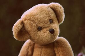 Ελεύθερη χωρίς όρους η 26χρονη για την παρακολούθηση του πρώην συζύγου της