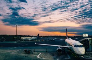 Τουρισμός: Ιστορικό ρεκόρ το 2023 για τα αεροδρόμια 