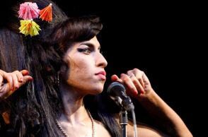 Έιμι Γουάινχαουζ: Σπάνια πλάνα από τα γυρίσματα του βίντεο για το «In My Bed» - Ήρθαν στο φως με αφορμή την 20ή επέτειο του άλμπουμ «Frank».