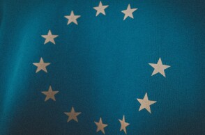 Πόσο πιθανή είναι μία «απότομη δεξιά στροφή» στις ευρωεκλογές