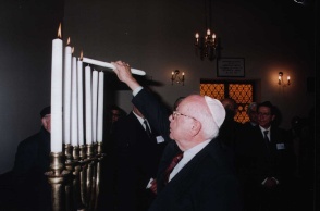 Ο Ισαάκ Ελιέζερ