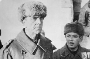 Σαν σήμερα 31 Ιανουαρίου: Το 1943, ο στρατάρχης Φρίντριχ Πάουλους παραδίδεται στον Κόκκινο Στρατό - Η Μάχη του Στάλινγκραντ λήγει με νίκη των Σοβιετικών. 