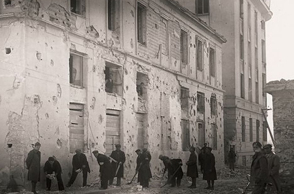 Πόλεις και εναέρια βία, Γεώργιος Γιώτης, εκδόσεις Επίκεντρο