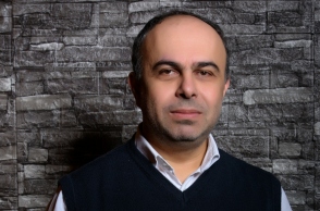 Ο Θοδωρής Μπαφαλούκας μιλάει για το BlackBox Jazz Music Festival