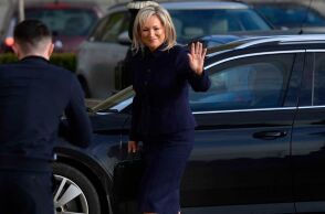 Βόρεια Ιρλανδία: Το κοινοβούλιο διόρισε για πρώτη φορά Πρώτη Υπουργό προερχόμενη από το Σιν Φέιν - Αλλαγή συσχετισμών στις πολιτικές ισορροπίες. 