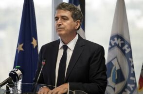 Μιχάλης Χρυσοχοΐδης για τη βόμβα στο υπουργείο Εργασίας: Για βαριά εγκληματική ενέργεια στο κέντρο της πόλης έκανε λόγο ο υπουργός Προστασίας του Πολίτη.