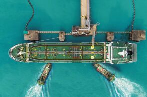 Υεμένη: Ελληνόκτητο φορτηγό πλοίο με σημαία Νησιών Μάρσαλ στοχοθετήθηκε νοτιοδυτικά του Άντεν - Έκρηξη σε απόσταση 50 μέτρων από τη δεξιά πλευρά του.