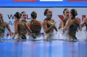 Στον τελικό του ελεύθερου ομαδικού η εθνική καλλιτεχνικής κολύμβησης