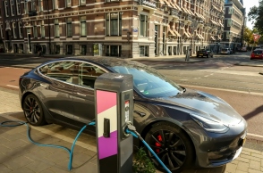 Ευρωπαϊκή Επιτροπή: Το 60% των αυτοκινήτων ηλεκτροκίνητα ως το 2040