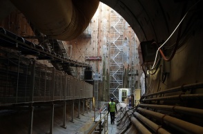 Στιγμιότυπο από τις εργασίες για τη διάνοιξη σήραγγας στο πλαίσιο των έργων για τη γραμμή 4 «Άλσος βεΐκου - Γουδή» του μετρό