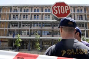 Θεσσαλονίκη: Συνελήφθη ο φίλος του τράπερ για την επίθεση εναντίον του 23χρονου φοιτητή - Προσήλθε αυτοβούλως στα δικαστήρια.