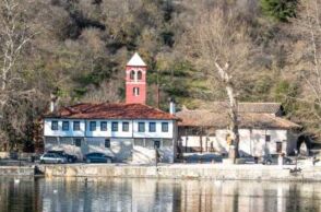 Υπουργείο Πολιτισμού: Συντήρηση και ανάδειξη μνημείων στην Καστοριά - Τι αλλάζει σε Μονή Παναγίας Μαυριώτισσας και Μεντρεσέ.