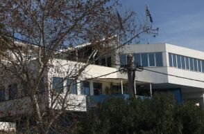 Πυροβολισμοί σε ναυτιλιακή εταιρεία στη Γλυφάδα - Οι πρώτες εικόνες