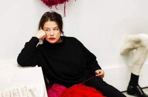 Η Βελγίδα καλλιτέχνις Miet Warlop έρχεται στη Στέγη με το "One Song"