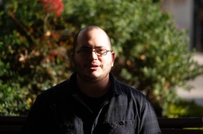 Ze Mitsos: Δημήτρης Μπαρμπαγιάννης και Γιάννης Ντρενογιάννης μιλούν για το άλμπουμ «Marco Polo» και την προφορική ποίηση.