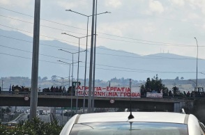 Αγρότες φτάνουν στα διόδια των Αφιδνών