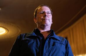 Πέθανε σε ηλικία 61 ετών o Ρενέ Πόλες, καλλιτεχνικός διευθυντής της Volksbühne