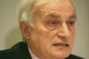 Μανώλης Μαυρομμάτης