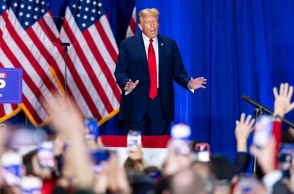 Συνεχίζει σαρωτικός ο Τραμπ