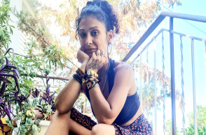 Η Μαρία Κείσογλου μας μιλάει από το μπαλκόνι της