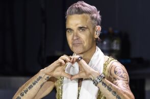 Ρόμπι Γουίλιαμς: Έργα τέχνης εμπνευσμένα από τη μάχη του με την ψυχική υγεία θα παρουσιαστούν στα Μουσεία Moco του Άμστερνταμ και του Λονδίνου.