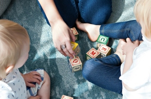 Επίδομα παιδιού: Πότε εκπνέει η προθεσμία των αιτήσεων 