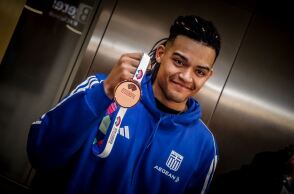 Εμμανουήλ Καραλής: Επέστρεψε Ελλάδα και αποθεώθηκε