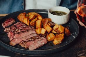 Vélo: το νέο all day στέκι της Γλυφάδας