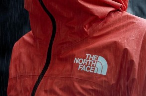 TheNorthFace: Η viral διανομή μπουφάν με ελικόπτερο