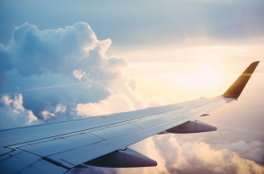 Το φτερό αεροπλάνου εν ώρα πτήσης