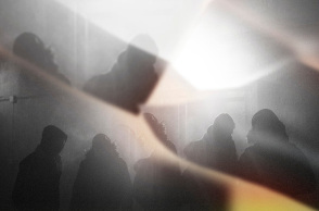 Να ρίξουμε τους νέους από τον θρόνο τους