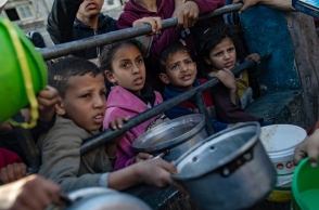 Εν πλω η βοήθεια για τη Γάζα ενώ ο άμαχος πληθυσμός λιμοκτονεί