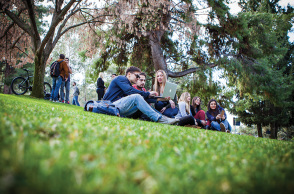 Εκπαιδευτικό Ίδρυμα Αττική Παράδοση: Προκήρυξη υποτροφιών για σπουδές στις Η.Π.Α. και στην Ευρωπαϊκή Ένωση