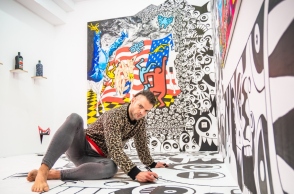 Open Studio: Ο εικαστικός Γιώργος Τζινούδης ανοίγει το ατελιέ του, The Shot Space, στο Κουκάκι, για το κοινό, στις 6 και 7 Απριλίου.