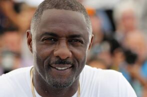 Ο Ίντρις Έλμπα στη σκηνοθετική καρέκλα της ταινίας μικρού μήκους «Dust To Dreams», με πρωταγωνιστή τον ποπ σταρ Seal.